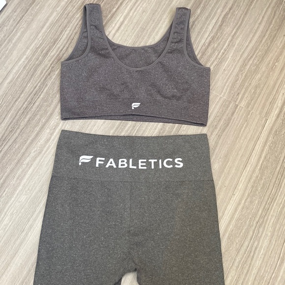 FABLETICS Set Sports/Yoga Bra & High-rise Leggings LOGO - Picture 2 of 7